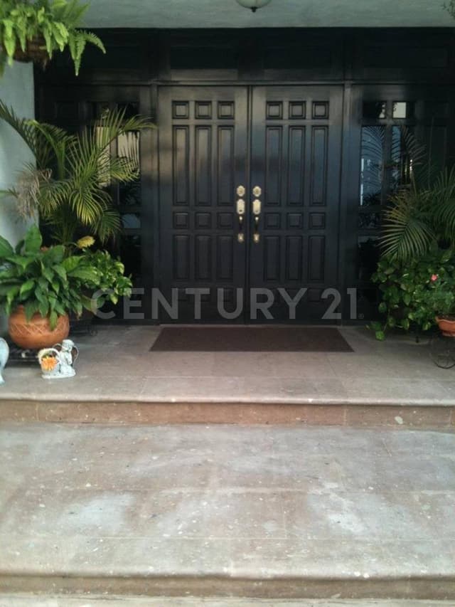 CASA EN VENTA EN LA COL.ROMA EN MONTERREY