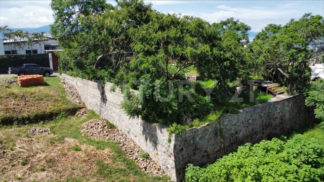 Lote en venta en la parte alta de Chula Vista