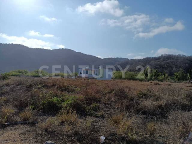 Terrenos en Venta a la orilla del Mar, en Fracc. Aquarium, Campos, Manzanillo