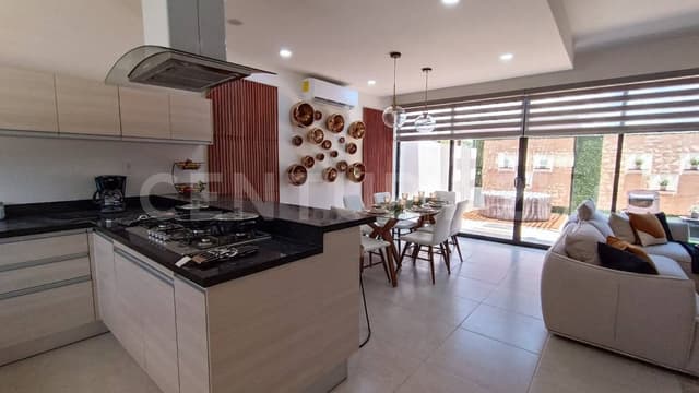 Venta de casa en privada Altaria, Playa del Carmen, Q. Roo OFC7725