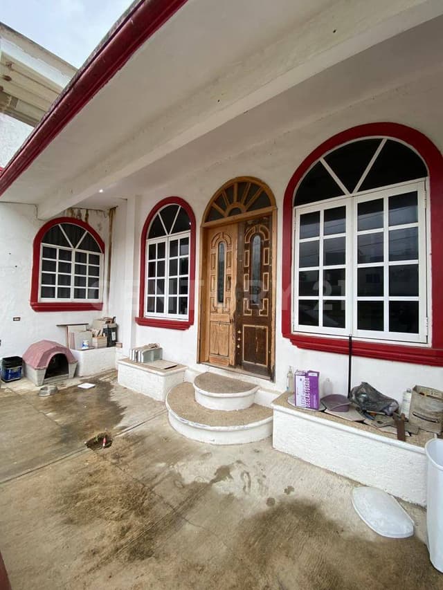 CASA EN VENTA en Calle Emiliano Zapata Col. BENITO JUAREZ NORTE, Coatzacoalcos