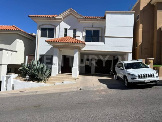 -SE VENDE CASA EN RESIDENCIAL LA ESCONDIDA EN CD. CHIHUAHUA, CHIH.