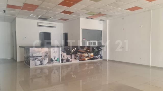 LOCAL EN PLANTA BAJA EN RENTA EN BLVD. LOLA BELTRAN
