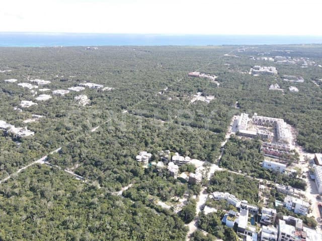 Terreno 2,500 m2 en Venta Región 15 Tulum - La Veleta a 5 min de la playa