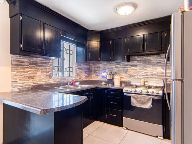 CASA EN VENTA COLONIA URBIQUINTA MARSELLA, TIJUANA B.C