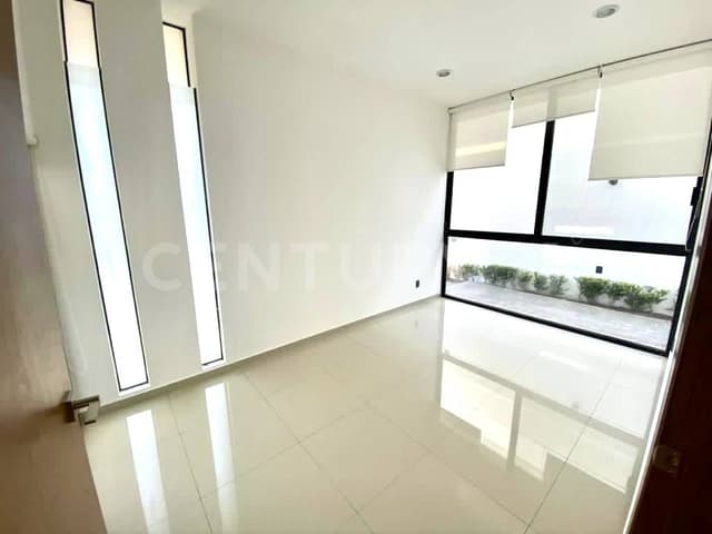 Casa en Venta Nueva Galicia con 4 recámaras y amplios espacios