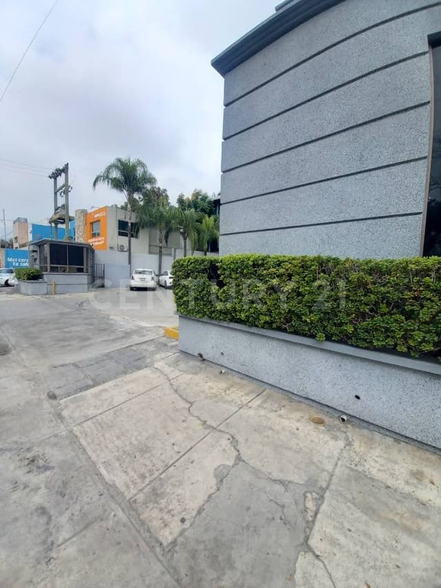 EDIFICIO EN VENTA EN COL. OBISPADO EN MONTERREY