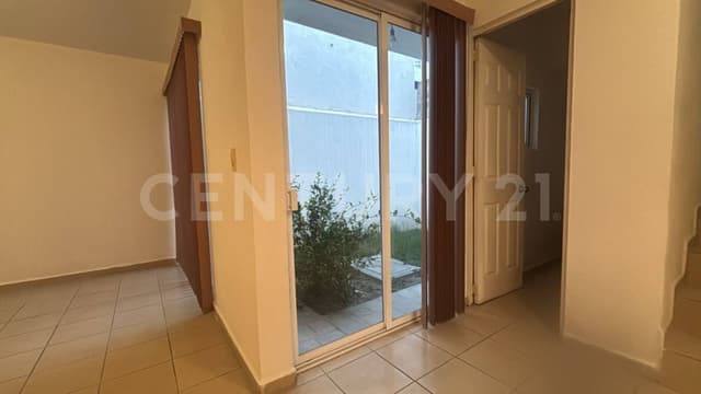 CASA EN VENTA EN PASO DE ARGENTA