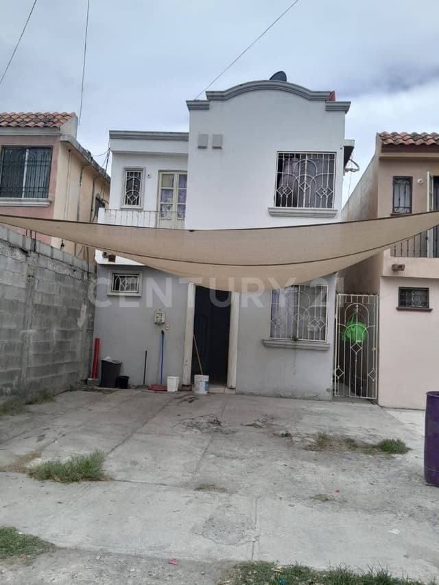 CASA EN VENTA EN COL. BALCONES DE SANTA ROSA EN APODACA NUEVO LEON