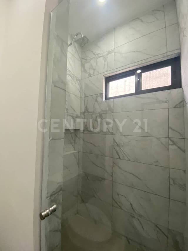 CASA EN VENTA EN COL. CUMBRES ELITE PREMIER EN GARCIA SECTOR PIRINEOS