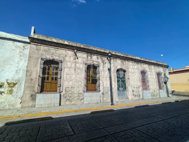 SE RENTA ESPACIO EN TINOCO Y PALACIOS