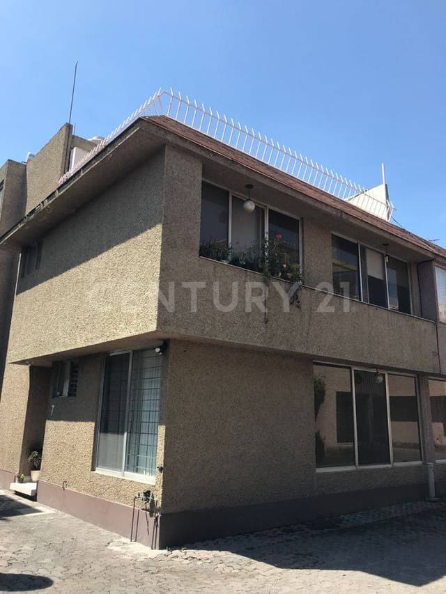 CASA EN RENTA CON UBICACION PRIVILEGIDA