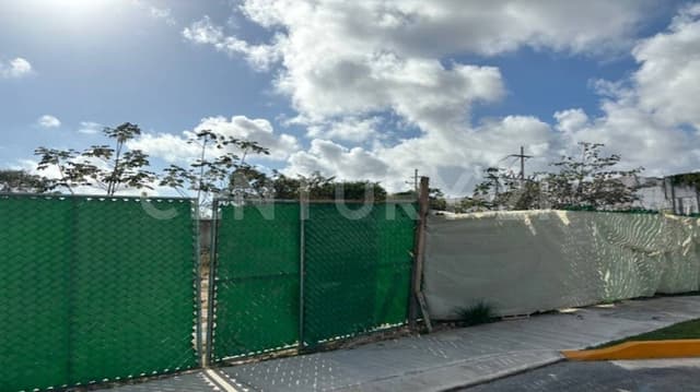 Terreno en venta, Supermanzana 327, Residencial Mallorca