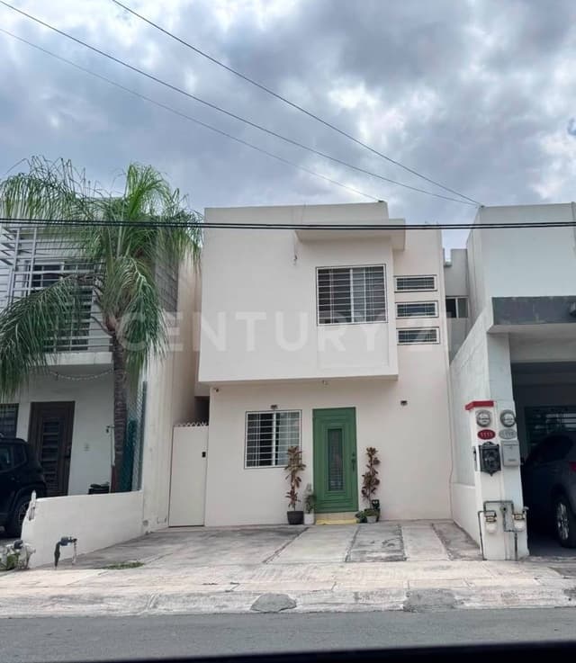 Casa en venta en fraccionamiento Las Plazas