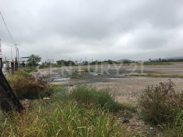 SE VENDE TERRENO COMERCIAL AL NORTE DE SALTILLO.