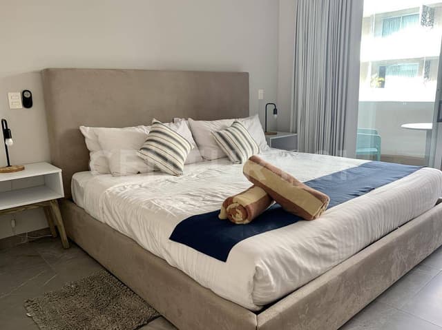 Estudio amueblado en The Gallery increibles amenidades Playa del Carmen P3690