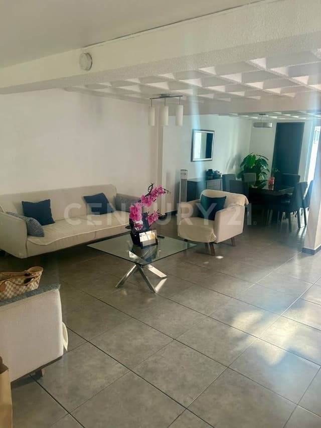 CASA RECIÉN REMODELADA. SAN JUAN DE ARAGÓN