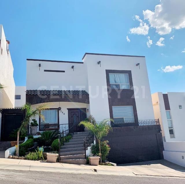 CASA EN VENTA EN CANTERA