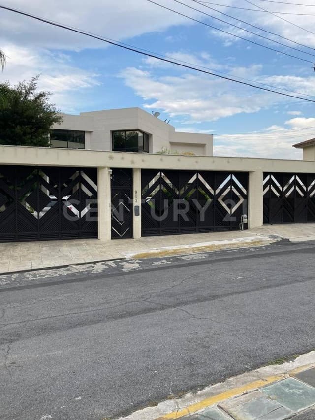 VENTA EN CASA COL. CONTRY LA ESCONDIDA EN CONTRY EN GUADALUPE, N.L.