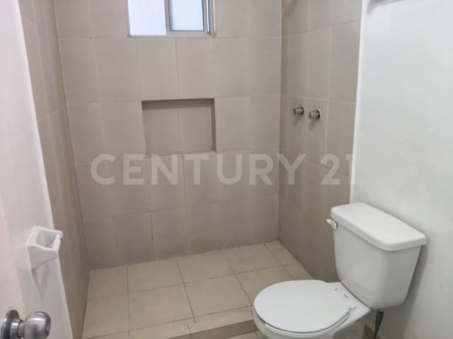 CASA EN RENTA EN SANTA MARÍA, GARCÍA