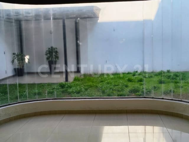 Venta de Casa de 3 Niveles en Lindavista Sur