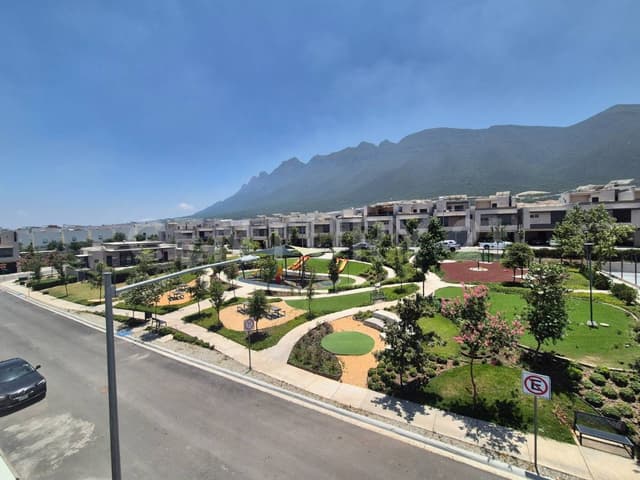 CASA EN VENTA | CERRADAS LUMINA ll, CUMBRES GARCIA, NL (FRACCIONAMIENTO PRIVADO)