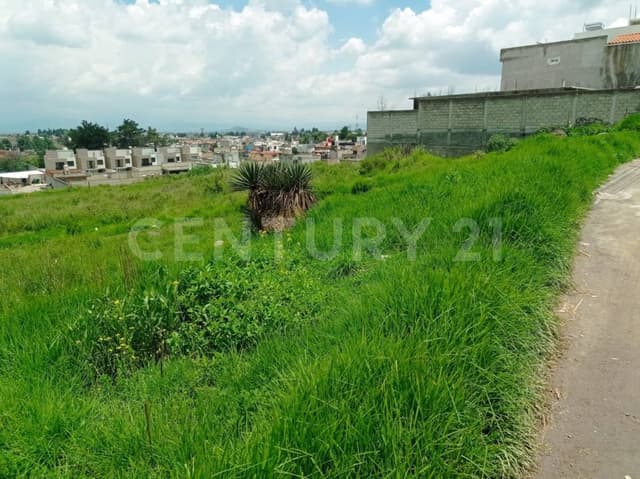 Terreno en Venta en Santa Cruz Ocotlán, Metepec, Estado de México