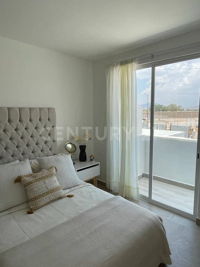 CASA EN VENTA EXCLUSIVO RESIDENCIAL A 2 MIN. DEL TEC DE MONTERREY