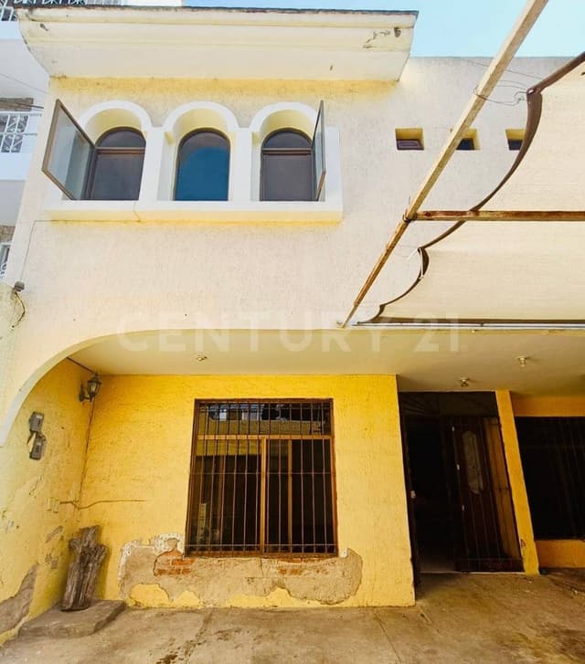 Casa En Venta En Providencia, Guadalajara.