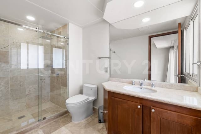 Departamento en venta en Portofino, Marina Vallarta, Jalisco.