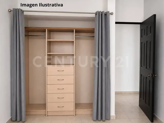 Casa en venta en fraccionamiento Las Plazas