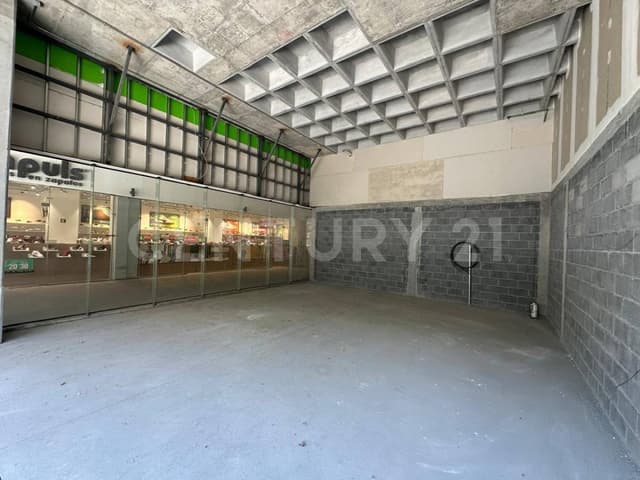 LOCAL EN RENTA EN PLAZA ANIMOL, ESCOBEDO, NUEVO LEON