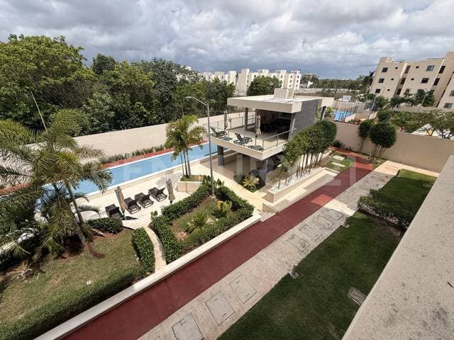 Venta departamento en Cancún, Residencial Astoria sobre Av.Huayacán AF0726