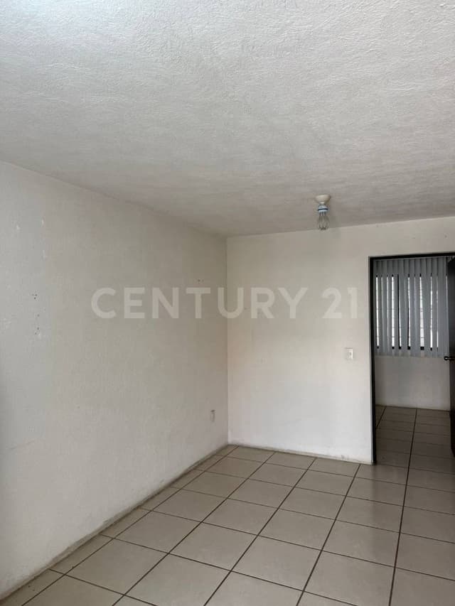 Casa en venta, Col. Vista Sur Residencial, Tlajomulco, Jal.