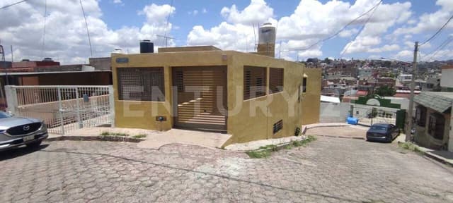 Casa en Venta a 10 min. del centro de Zacatecas, por Av. 5 señores