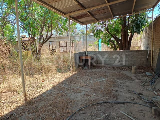 SE VENDE TERRENO EN COLONIA DEL MAESTRO