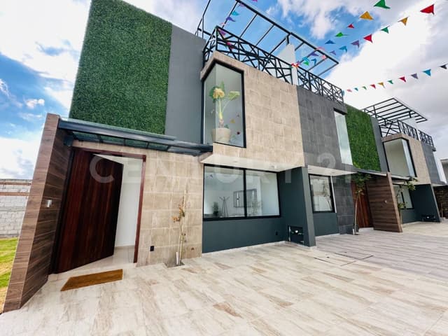 CASAS EN VENTA DE 3 NIVELES, 3 RECÁMARAS, JARDÍN, ROOF Y TERRAZA