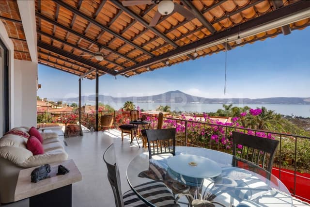 Casa en venta en Raquet Club