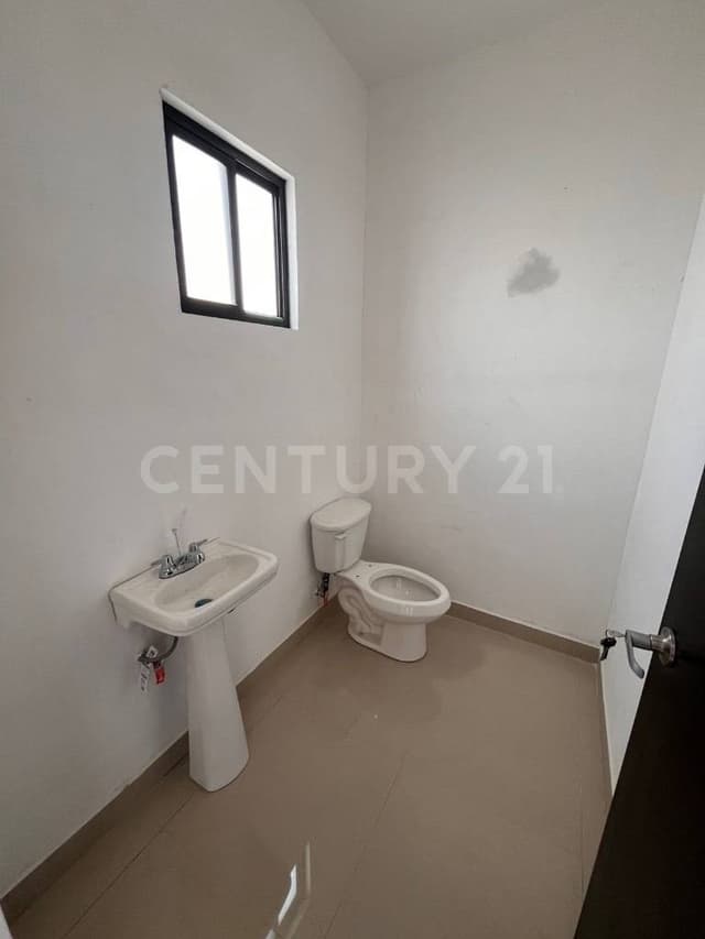 VENTA CASA CERCA DE OTILIO GONZÁLEZ SALTILLO