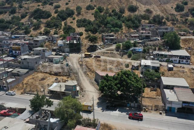 TERRENO EN VENTA, EN RINCON DORADO, TIJUANA, BAJA CALIFORNIA.