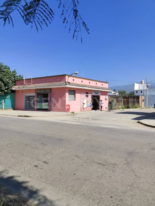 SE RENTA LOCAL EN PUEBLO NUEVO