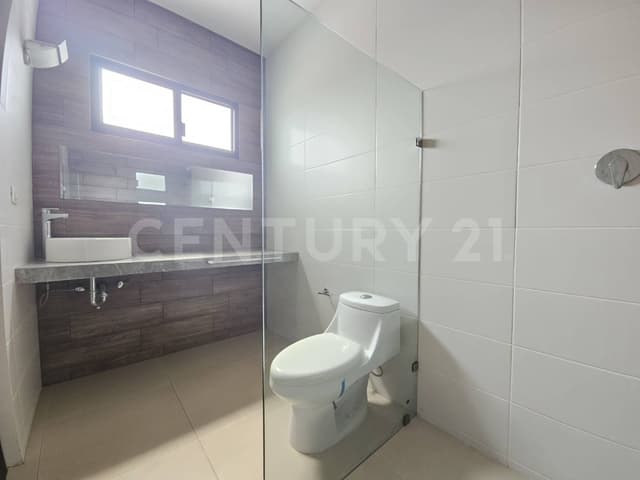 CASA EN VENTA, CUMBRES 7 ALTOZANO, CARR. VILLAHERMOSA A MACUSPANA, TABASCO