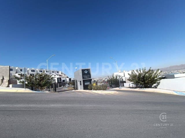 CASA AMUEBLADA EN RENTA EN FRACCIONAMIENTO RIALTO EN CHIHUAHUA, CHIH.