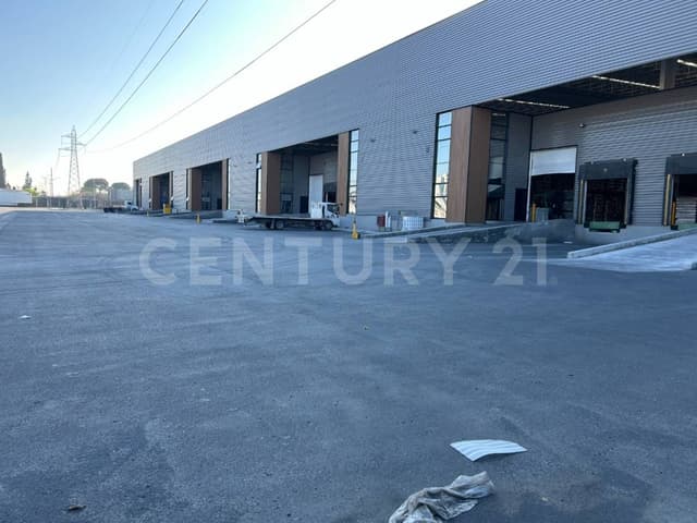 SE RENTA NAVE DE 9,700 M2 EN SALTILLO