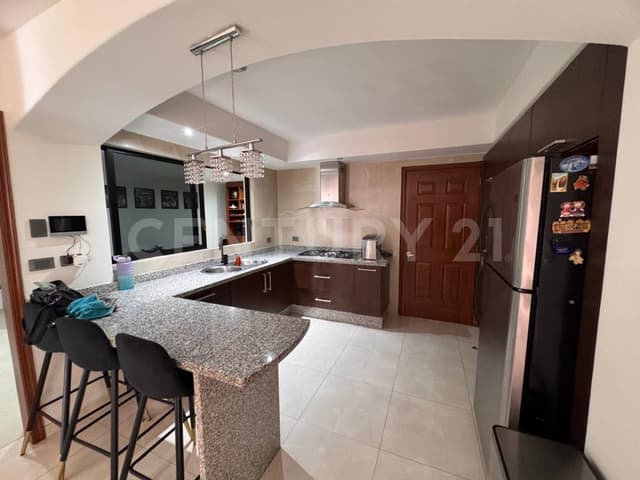 CASA EN VENTA EN LAS QUINTAS