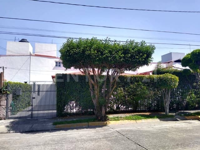 Casa en Venta en Colón Echegaray, Naucalpan, Edo. Méx