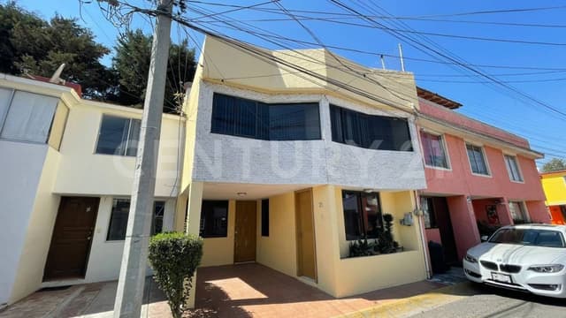 Casa en Condominio en Renta en la Colonia Los Cedros en Metepec