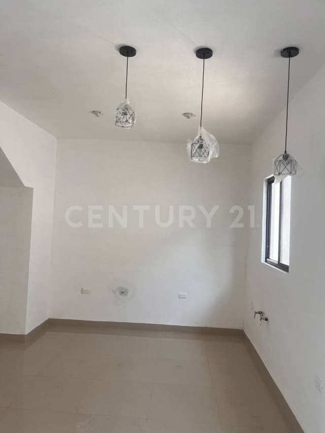 VENTA CASA CERCA DE OTILIO GONZÁLEZ SALTILLO