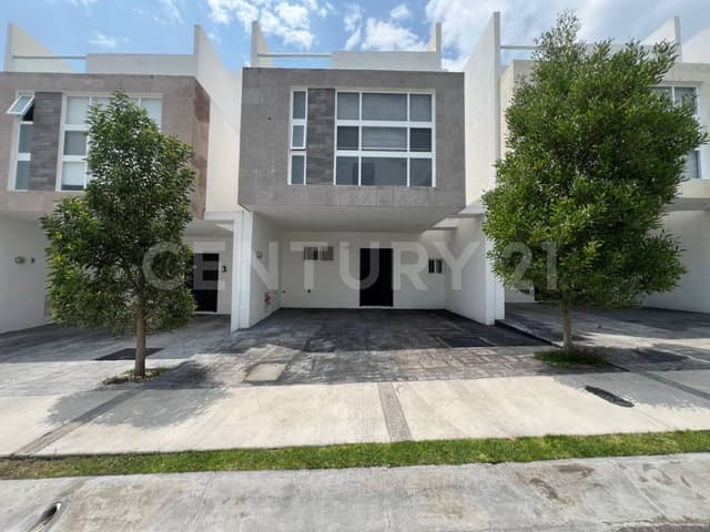 Casa en Renta en Paseo San Junípero