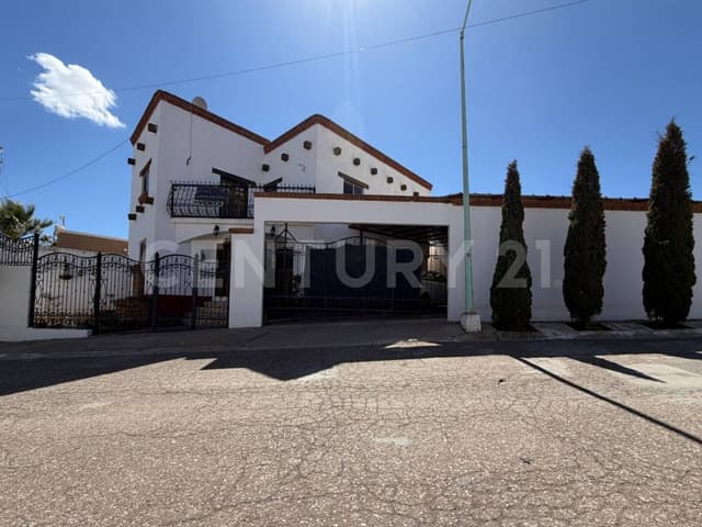 CASA EN VENTA EN COLINAS DEL PUERTO, CUAUHTÉMOC